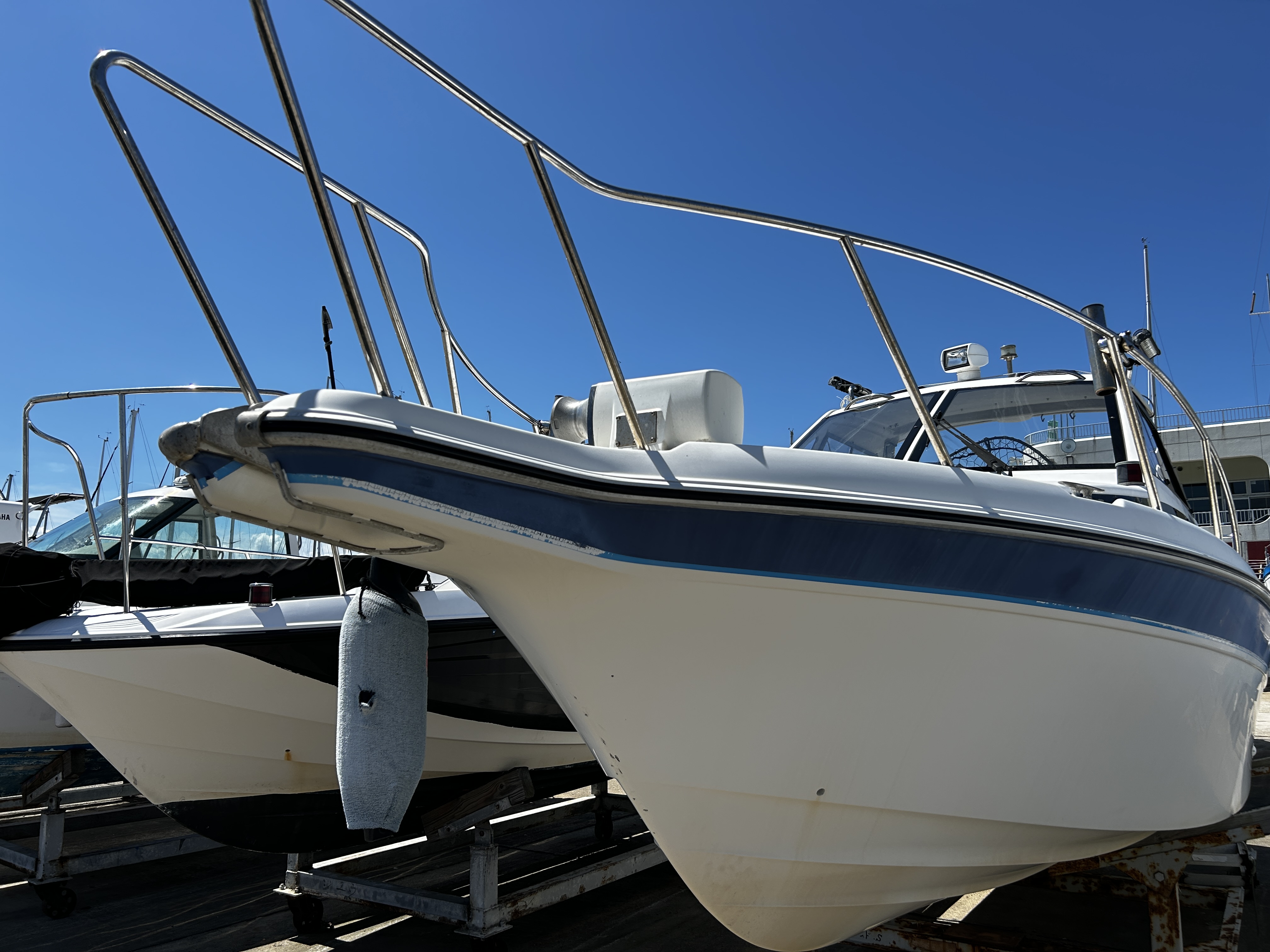 船の側面（係留時）